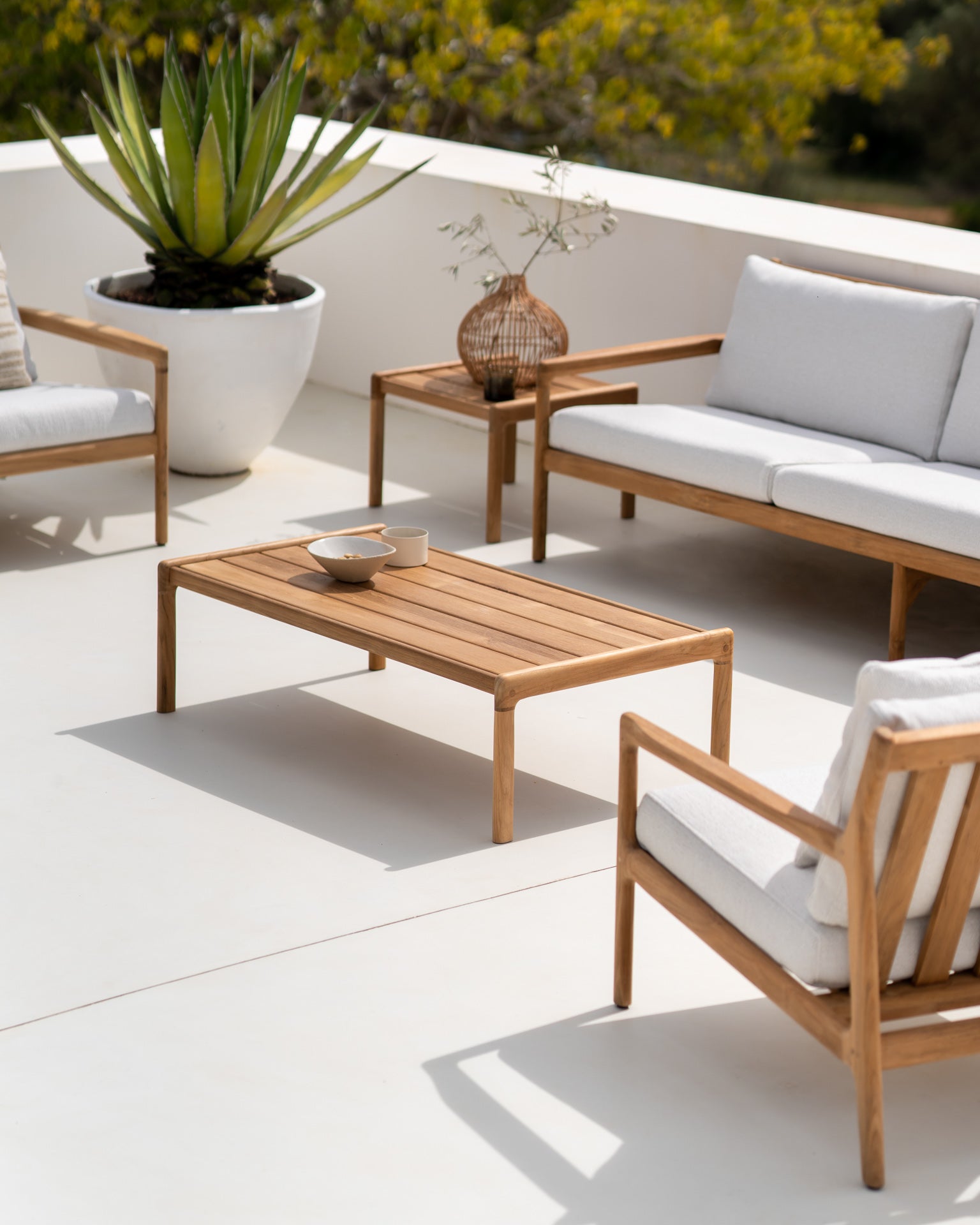 JACK MESA AUXILIAR EXTERIOR TECA