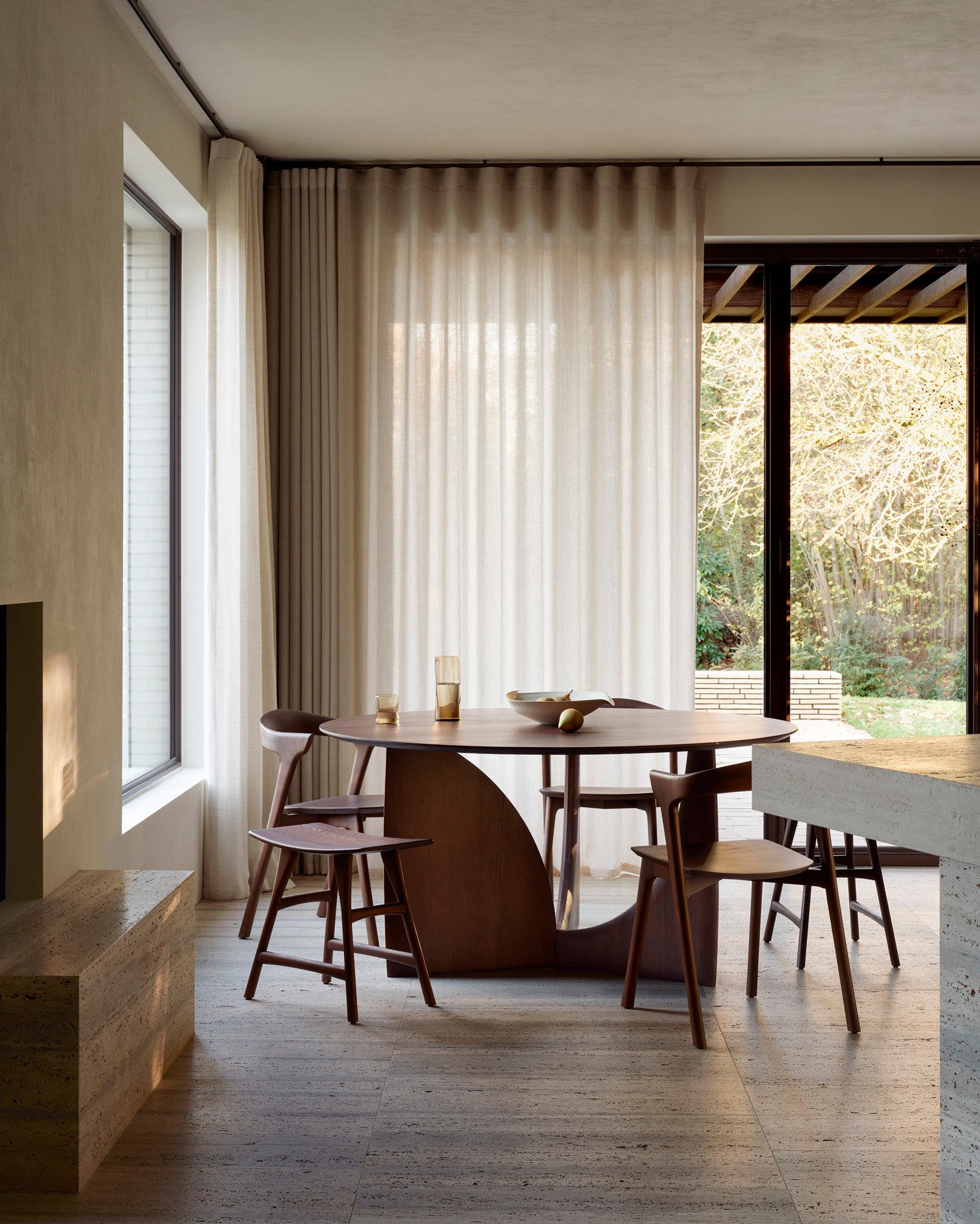GEOMETRIC MESA DE COMEDOR REDONDA TECA