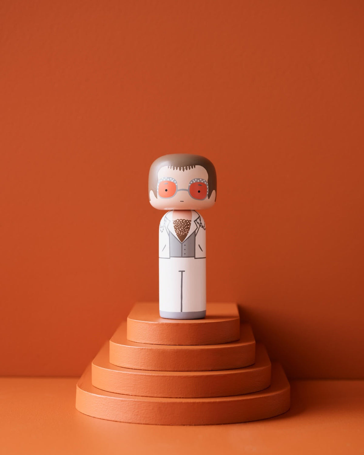 KOKESHI DOLL ELTON WHITE OUTFIT