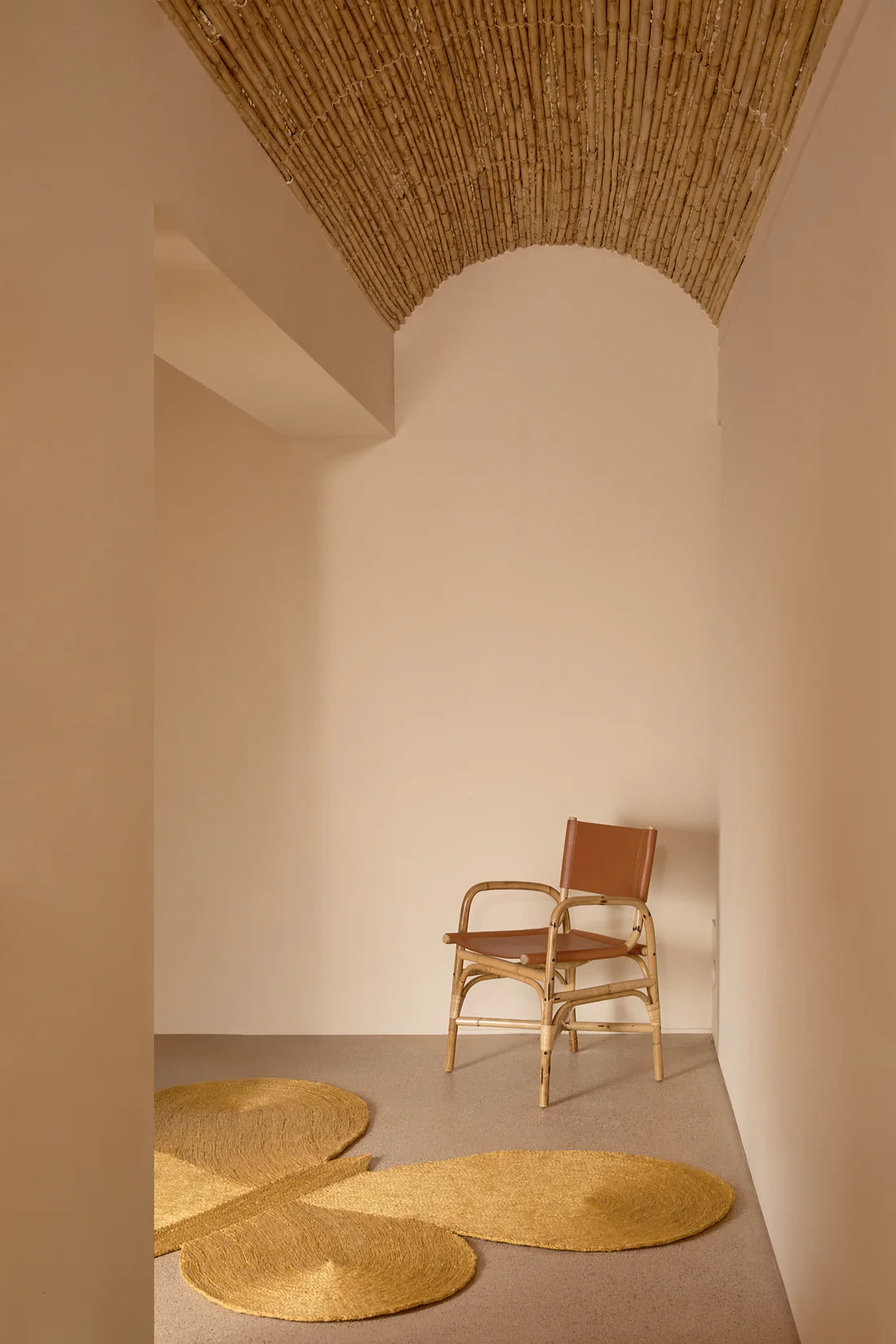 ALFOMBRA LUCIA EAMES™ BUTTERFLY JUTE OCHRE