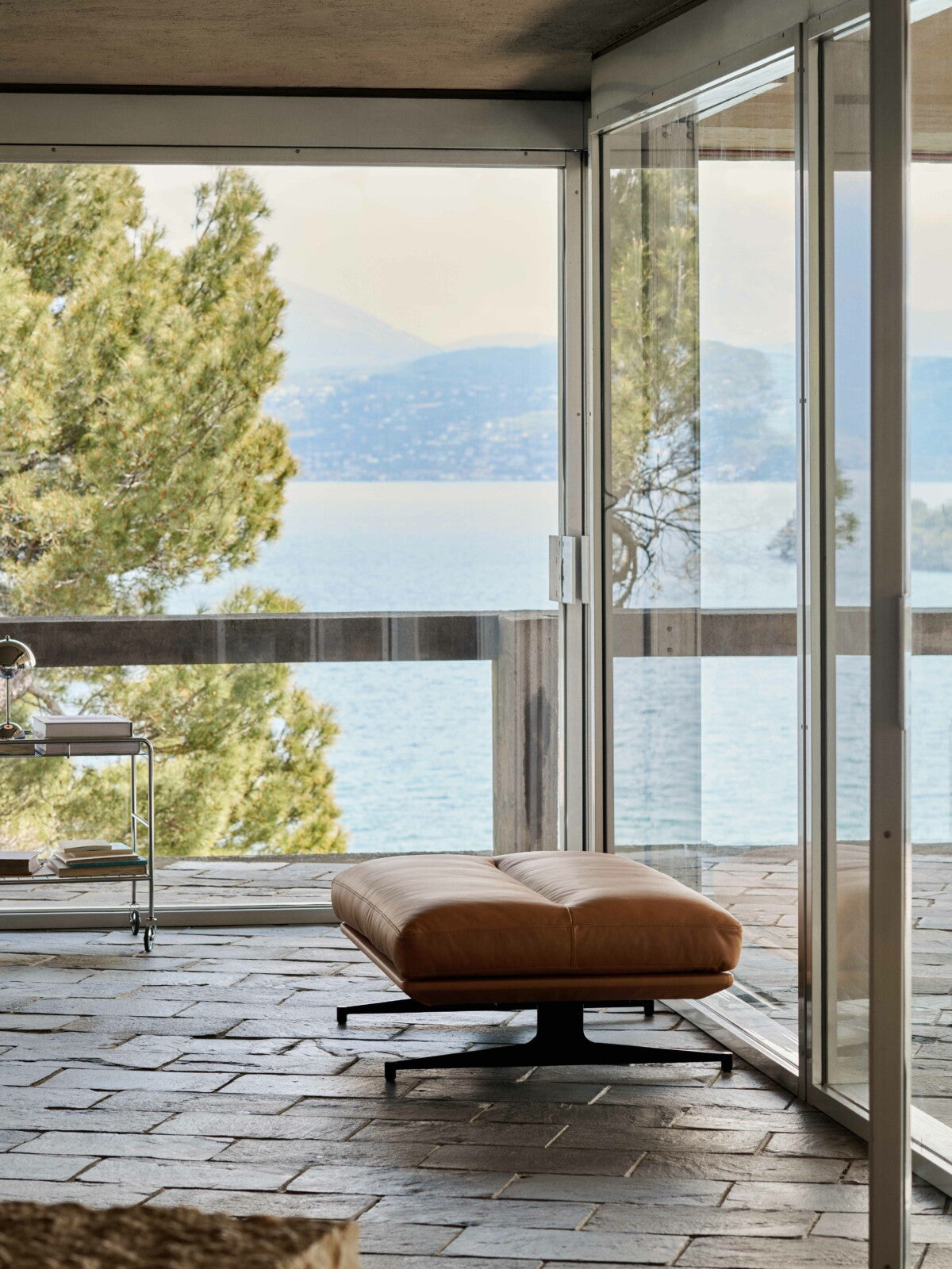 POUF INLAND AV32 COGNAC