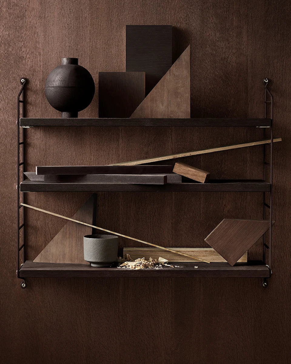 STRING® POCKET ROBLE OSCURO