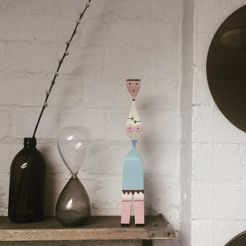 WOODEN DOLL Nº 7