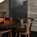 SILLA IN BETWEEN SK1 ROBLE AHUMADO Y ACEITADO