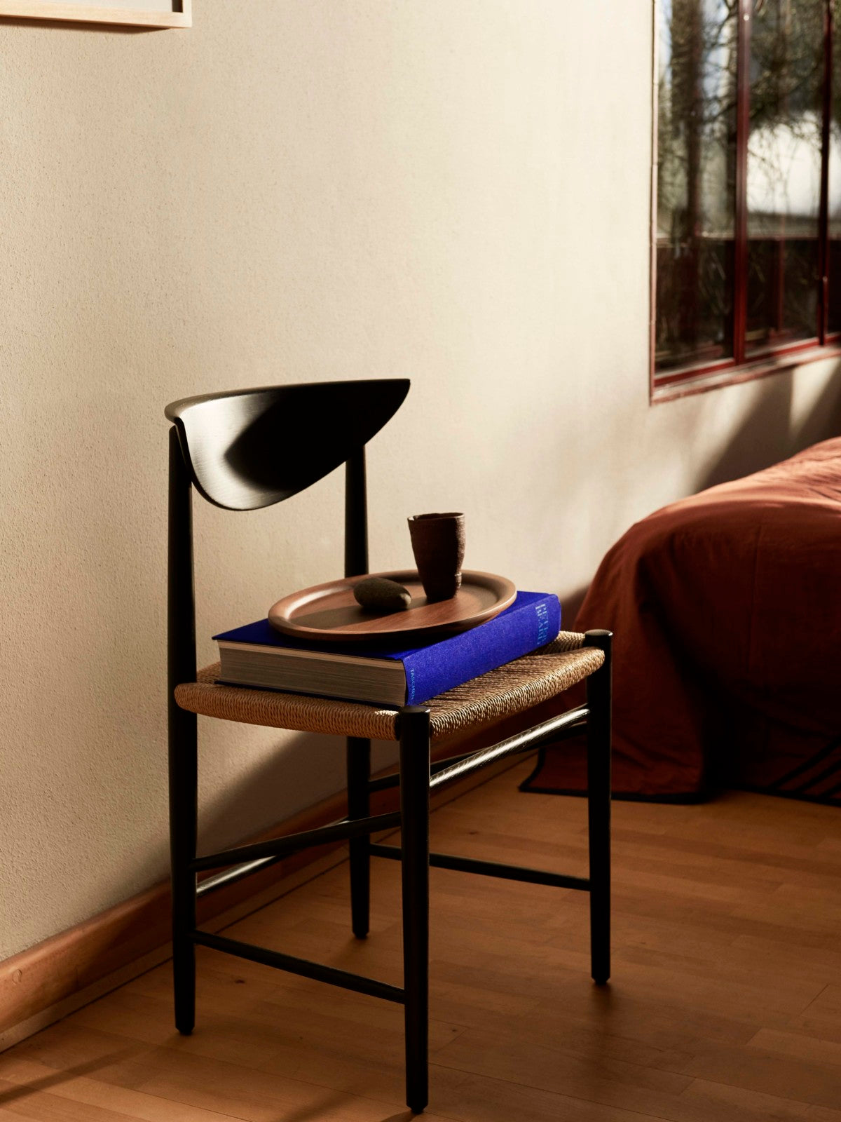 SILLA DRAWN HM3 ROBLE LACADO NEGRO